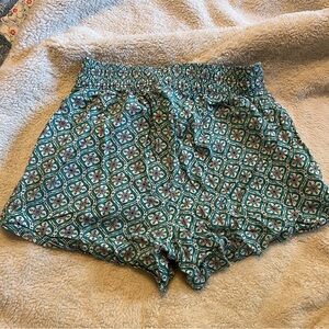 Old Navy Blue and White Patterned High Waist Shorts